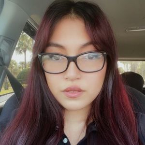 Meet your Posher, Dayanna